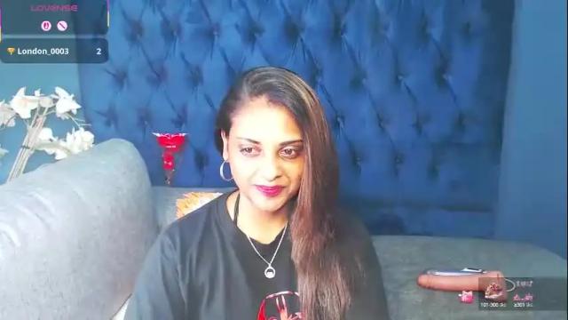 Image 2 of indianplaymatex Stream on Chaturbate on 1 month ago