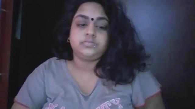 Image 2 of indianpooja1027 Stream on Chaturbate on 9 months ago