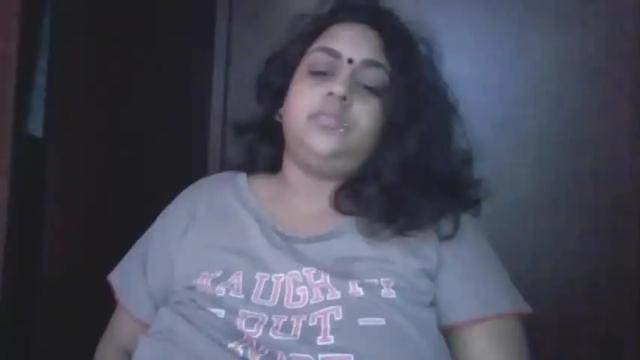 Image 3 of indianpooja1027 Stream on Chaturbate on 9 months ago