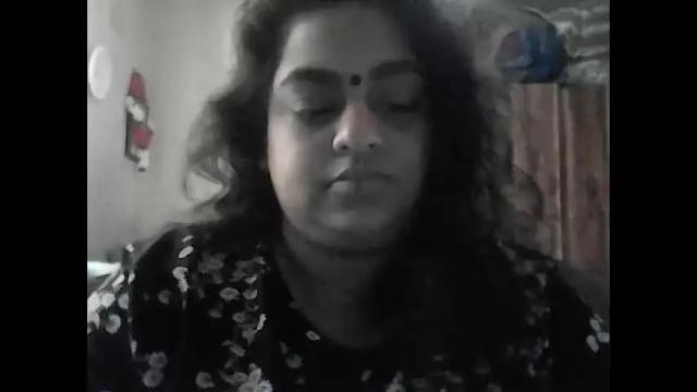 Image 2 of indianpooja1027 Stream on Chaturbate on 7 months ago
