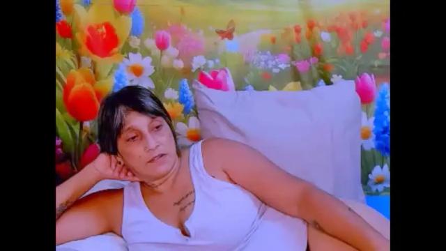 Image 3 of indianroxy07 Stream on Chaturbate on 12 days ago