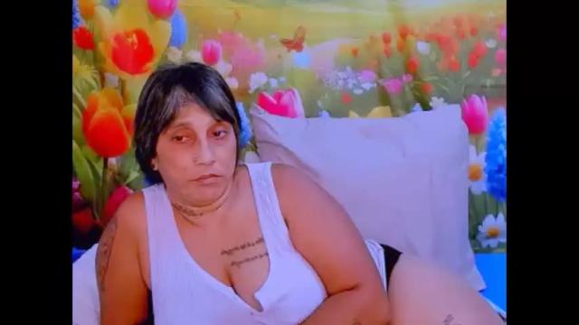 Image 4 of indianroxy07 Stream on Chaturbate on 12 days ago