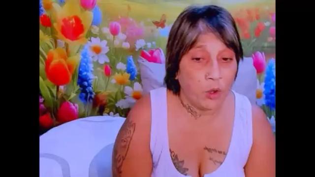 Image 6 of indianroxy07 Stream on Chaturbate on 12 days ago