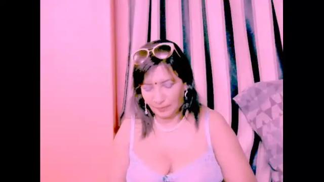 Image 8 of indiansarika65 Stream on Chaturbate on 15 months ago