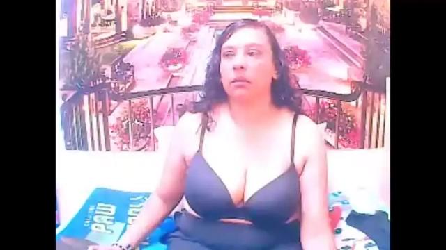 Image 8 of indiansexysmiles Stream on Chaturbate on 16 months ago