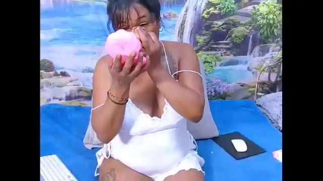 Image 10 of indiansparkle Stream on Chaturbate on 16 months ago
