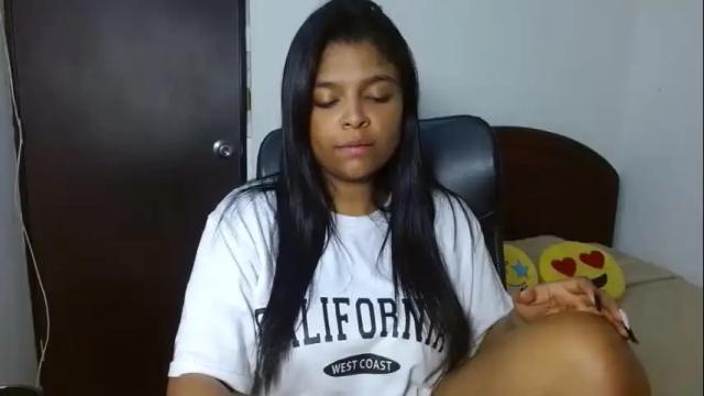 Image 6 of indica_18 Stream on Chaturbate on 1 month ago