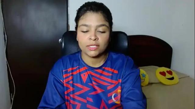 Image 3 of indica_18 Stream on Chaturbate on 1 month ago