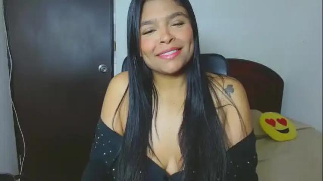 Image 2 of indica_18 Stream on Chaturbate on 1 month ago