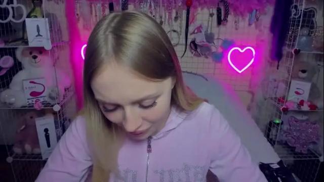 Image 4 of indykally Stream on Chaturbate on 1 month ago