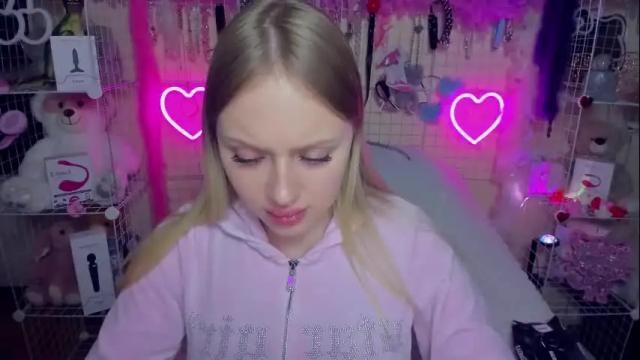 Image 6 of indykally Stream on Chaturbate on 1 month ago