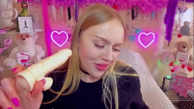 Image 10 of indykally Stream on Chaturbate on 1 month ago