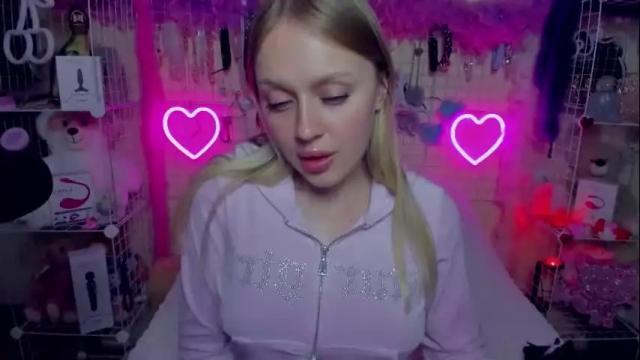 Image 12 of indykally Stream on Chaturbate on 1 month ago