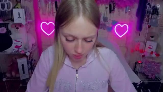 Image 4 of indykally Stream on Chaturbate on 1 month ago