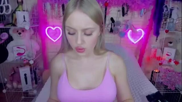 Image 3 of indykally Stream on Chaturbate on 1 month ago