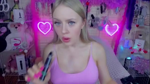 Image 6 of indykally Stream on Chaturbate on 1 month ago