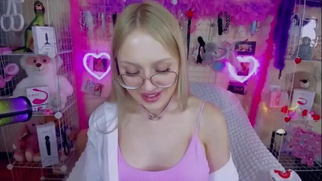Image 11 of indykally Stream on Chaturbate on 1 month ago