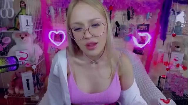 Image 12 of indykally Stream on Chaturbate on 1 month ago