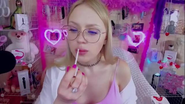 Image 3 of indykally Stream on Chaturbate on 1 month ago