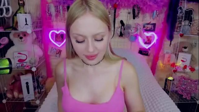 Image 12 of indykally Stream on Chaturbate on 1 month ago