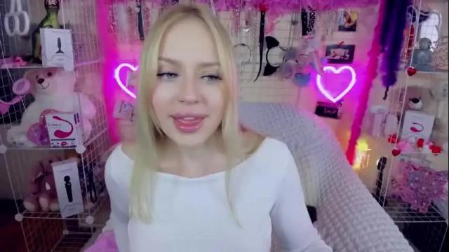 Image 3 of indykally Stream on Chaturbate on 21 days ago