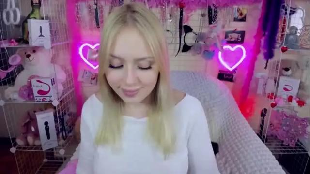Image 4 of indykally Stream on Chaturbate on 21 days ago