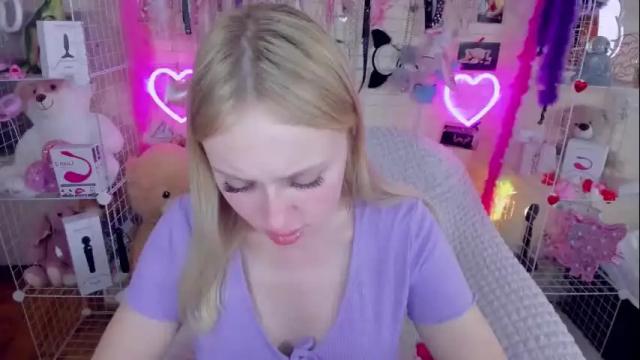 Image 2 of indykally Stream on Chaturbate on 17 days ago