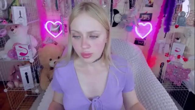 Image 3 of indykally Stream on Chaturbate on 17 days ago