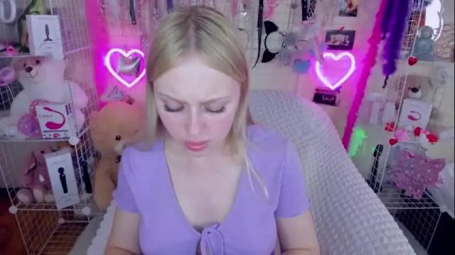 Image 4 of indykally Stream on Chaturbate on 17 days ago