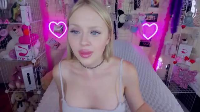 Image 8 of indykally Stream on Chaturbate on 2 days ago