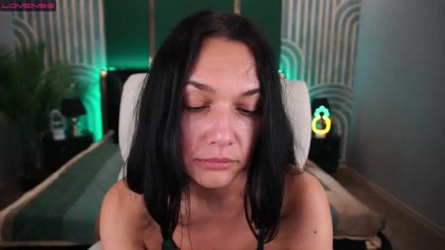 Image 6 of inessasky Stream on Chaturbate on 21 months ago