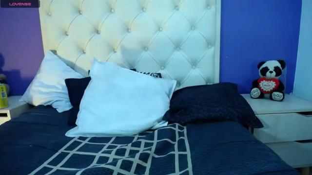 Image 8 of ingrid_casas Stream on Chaturbate on 13 months ago