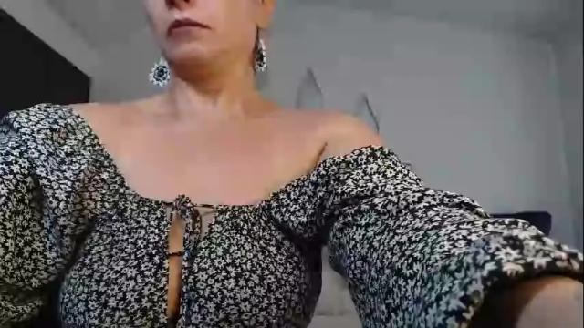 Image 3 of ingridbergman Stream on Chaturbate on 1 month ago