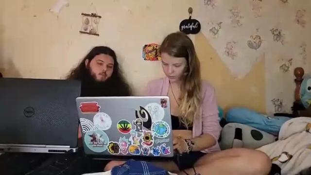 Image 4 of injuredandbroke Stream on Chaturbate on 25 months ago