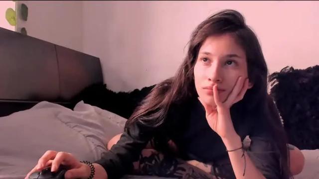 Image 6 of inkedoll Stream on Chaturbate on 13 months ago