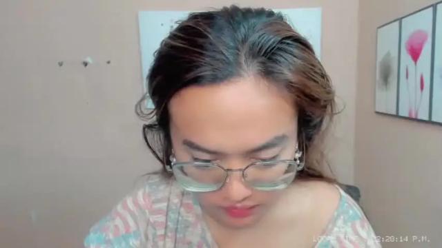 Image 4 of inn0centdoll69 Stream on Chaturbate on 14 months ago