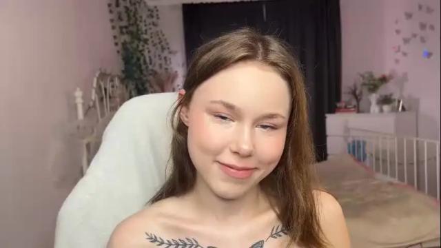 Image 12 of innocent_melissa Stream on Chaturbate on 16 days ago