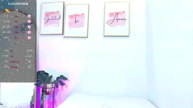 Image 10 of innocentlady_ Stream on Chaturbate on 14 months ago