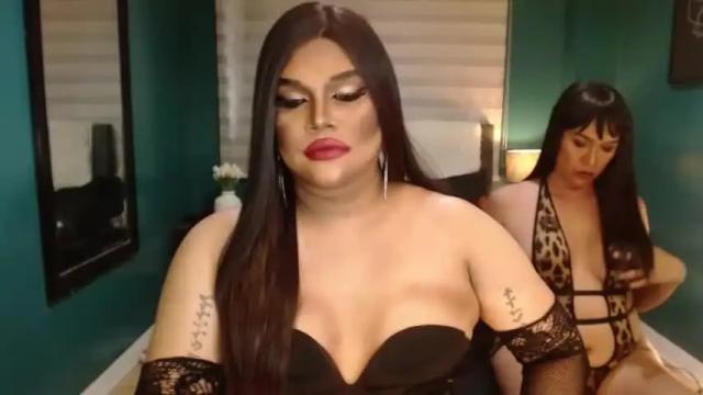 Image 12 of insatiablesexqueens Stream on Chaturbate on 13 months ago