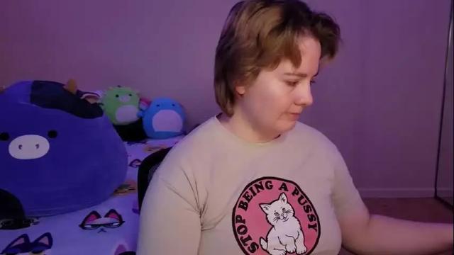 Image 3 of internetfairy_xo Stream on Chaturbate on 16 months ago