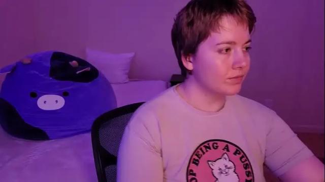 Image 3 of internetfairy_xo Stream on Chaturbate on 13 months ago