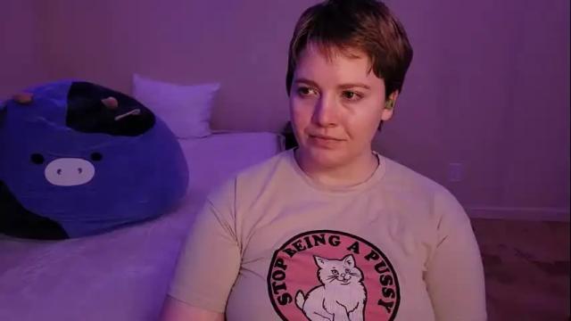 Image 4 of internetfairy_xo Stream on Chaturbate on 13 months ago