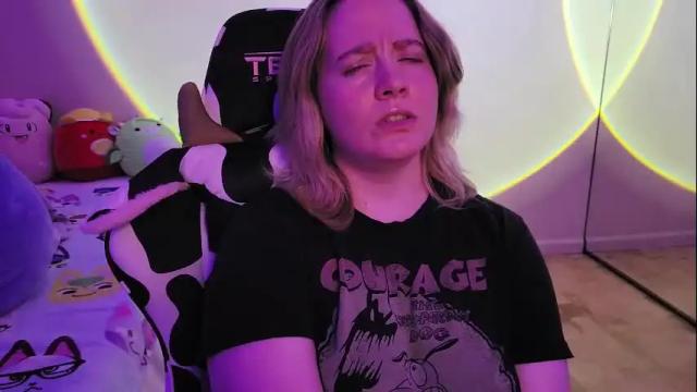Image 12 of internetfairy_xo Stream on Chaturbate on 2 months ago