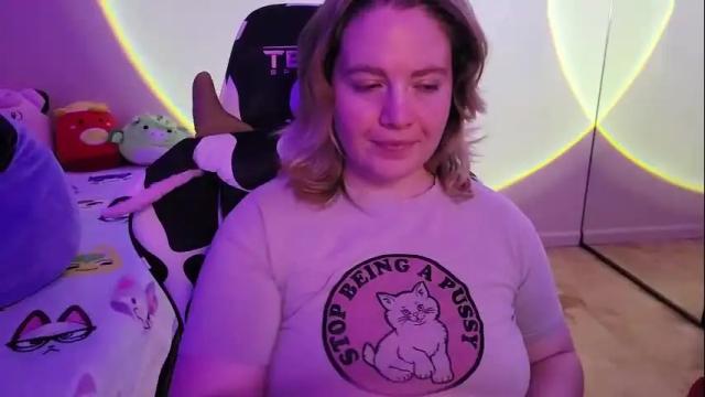 Image 7 of internetfairy_xo Stream on Chaturbate on 2 months ago