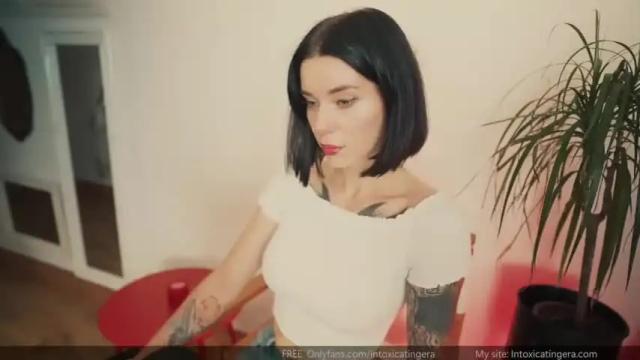 Image 2 of intoxicating_era Stream on Chaturbate on 18 months ago
