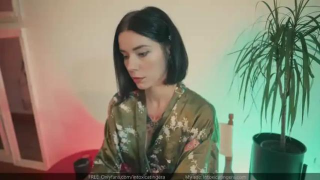 Image 4 of intoxicating_era Stream on Chaturbate on 18 months ago