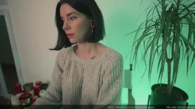 Image 3 of intoxicating_era Stream on Chaturbate on 18 months ago
