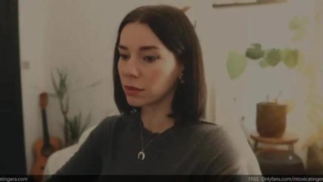 Image 3 of intoxicating_era Stream on Chaturbate on 17 months ago