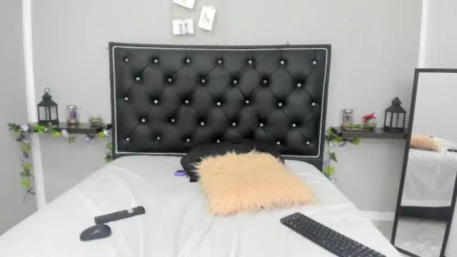 Image 11 of invi_zupono Stream on Chaturbate on 22 months ago
