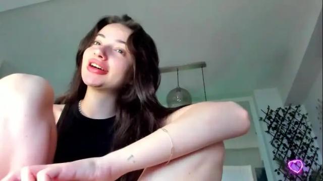 Image 8 of irenevon Stream on Chaturbate on 25 days ago